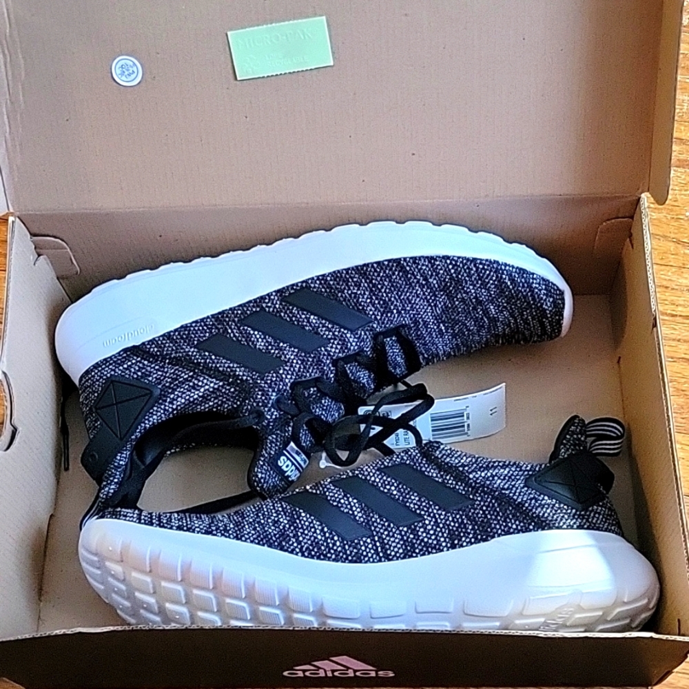 NWB Adidas Lite Racer BYD Cloudfoam - Size 11 - Picture 7 of 9